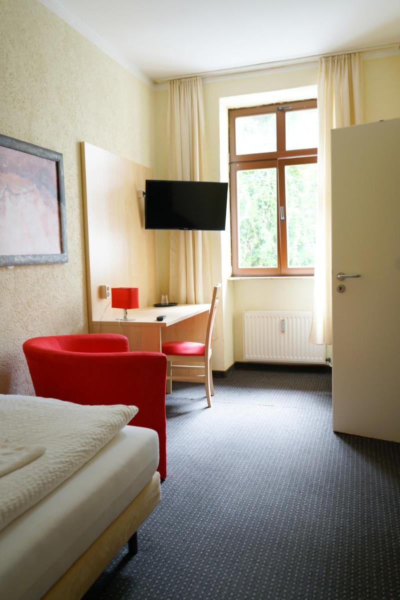 Gästehaus Lisakowski Pension am Brautwiesenpark - Housity