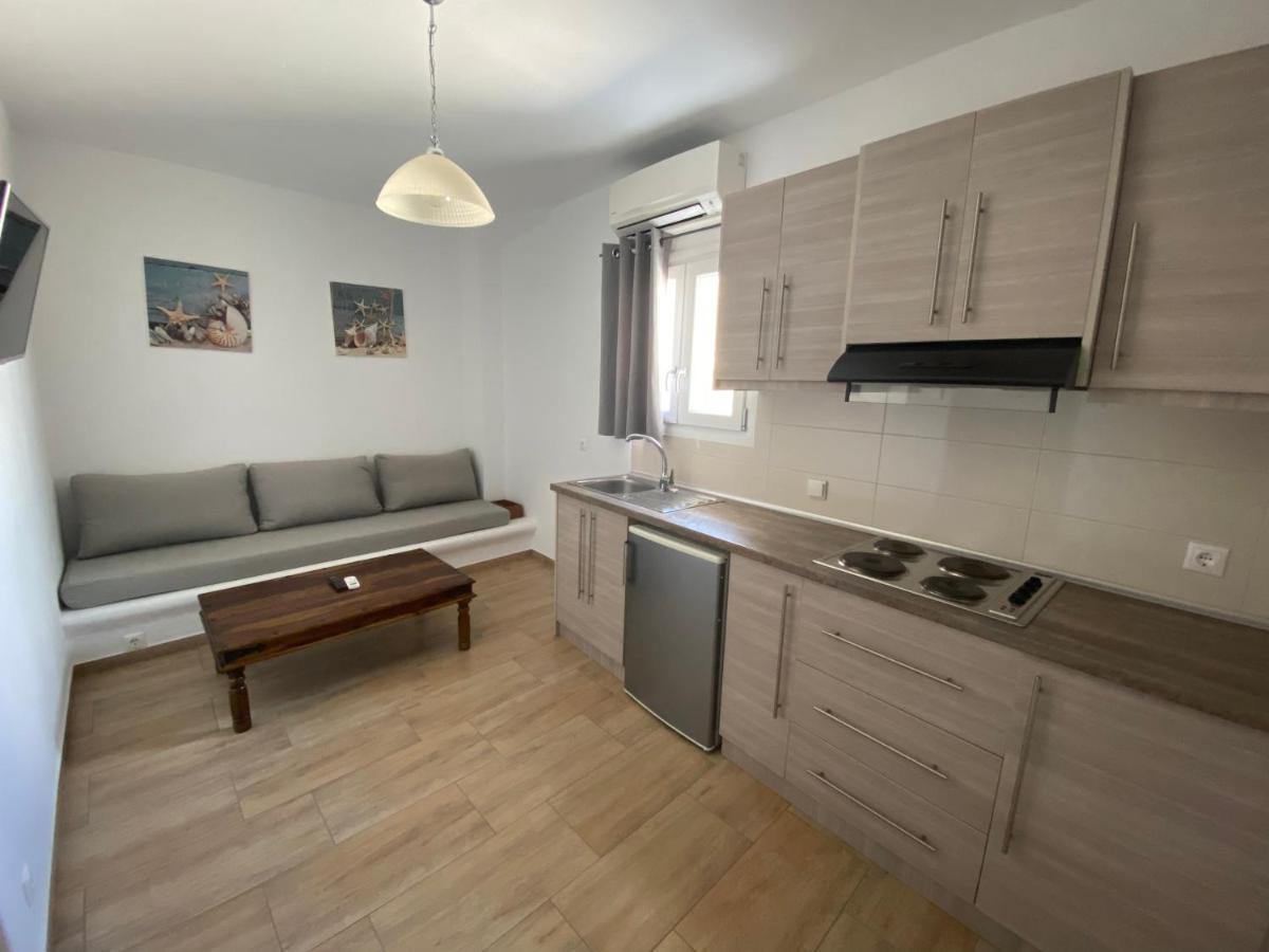 Chill Out Studio - Housity