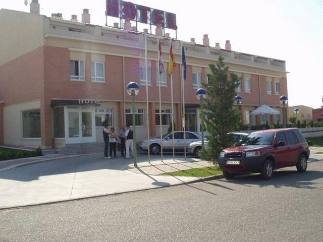 Hotel Ruta del Duero - Housity