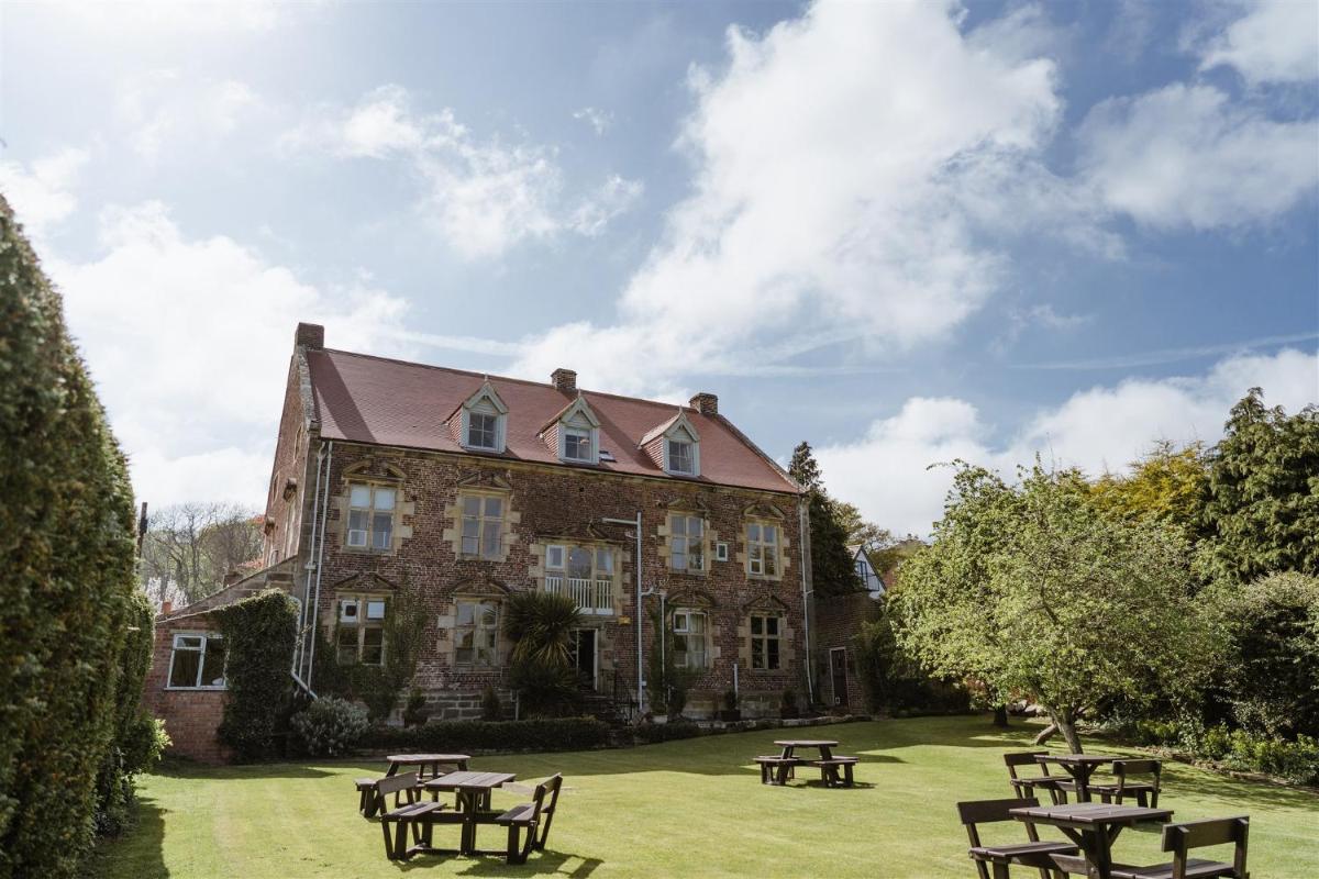 Ruswarp Hall - Whitby - Housity