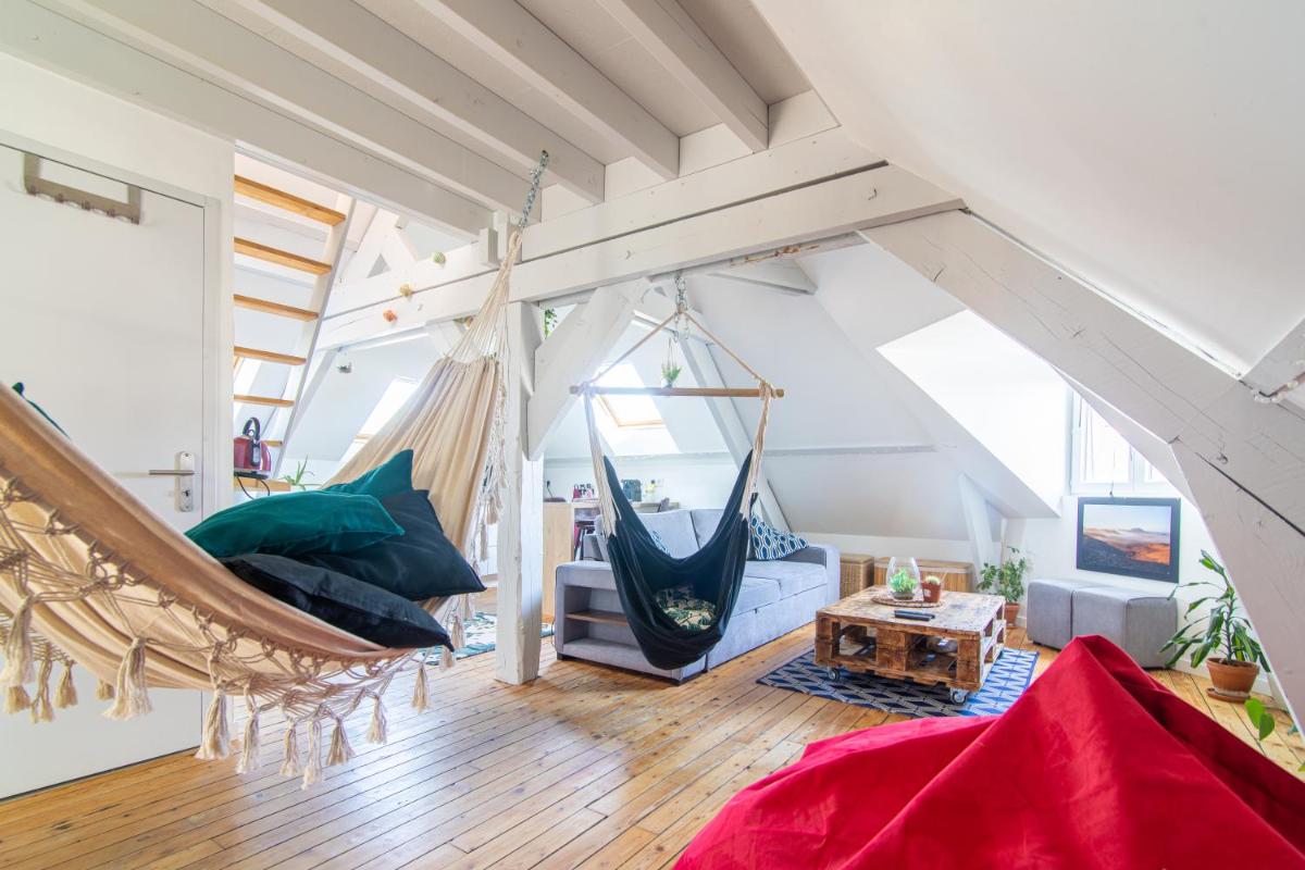 Neighbour's flat - Housity