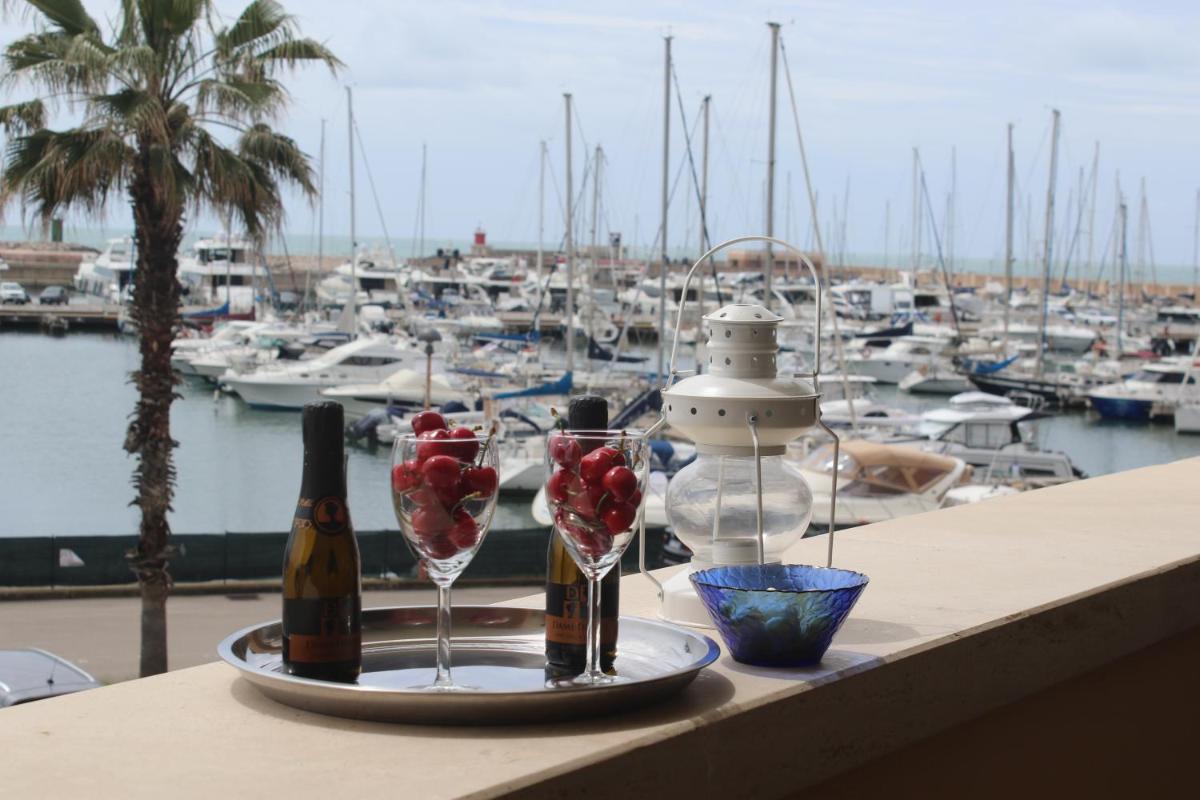 La Terrazza sul Porto - Housity