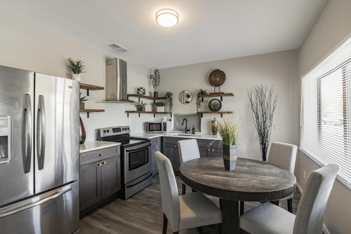 Modern Coed Dorm 10 mins from Jim Thorpe - Housity