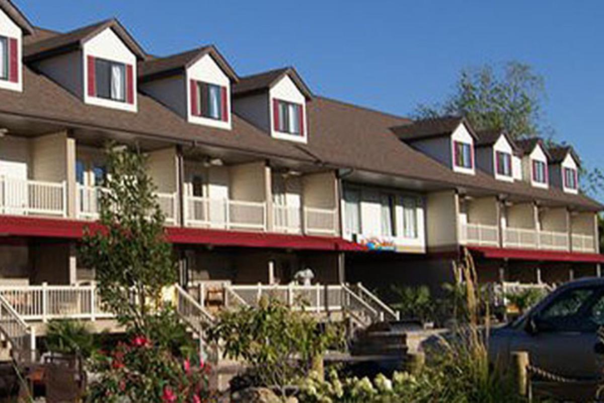Put-in-Bay Resort & Conference Center - Housity