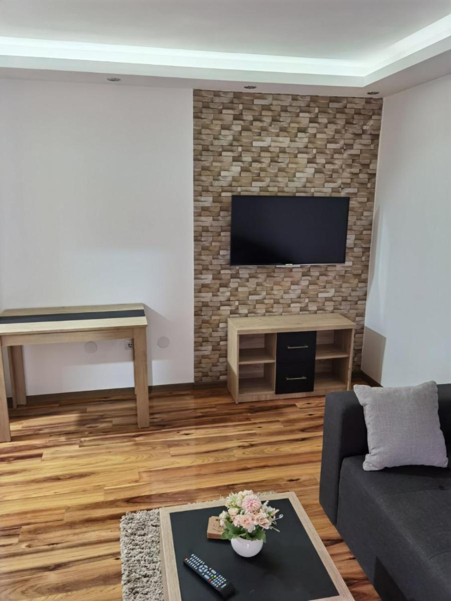 Centar Milena - Housity