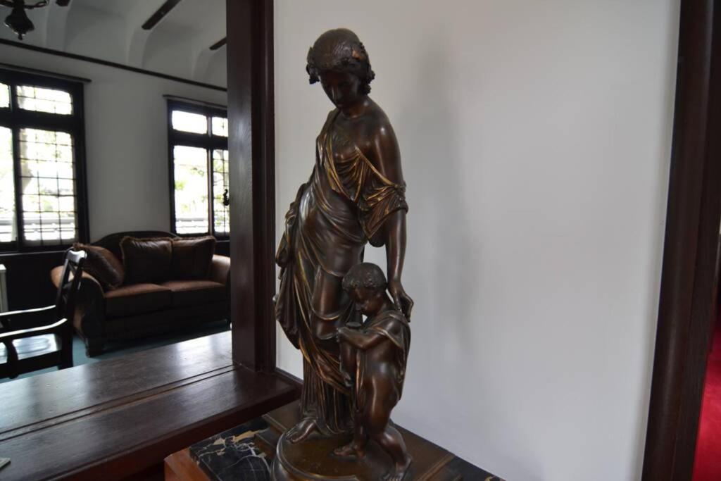国登録有形文化財春陽荘貴賓館 - Housity
