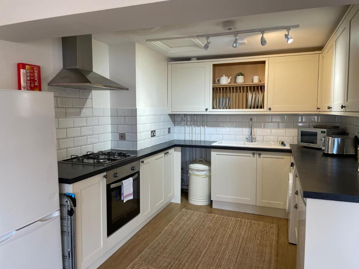 Fresh  close to Gloucester Quays/Docks - Housity