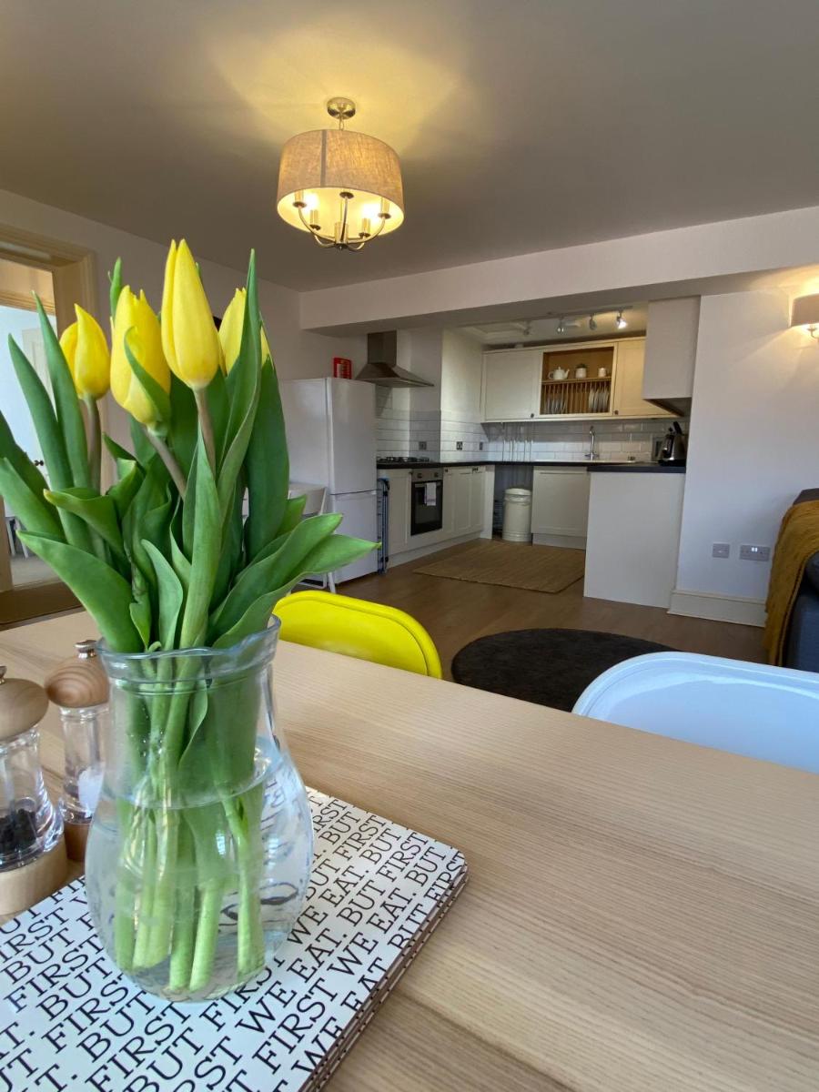 Fresh  close to Gloucester Quays/Docks - Housity