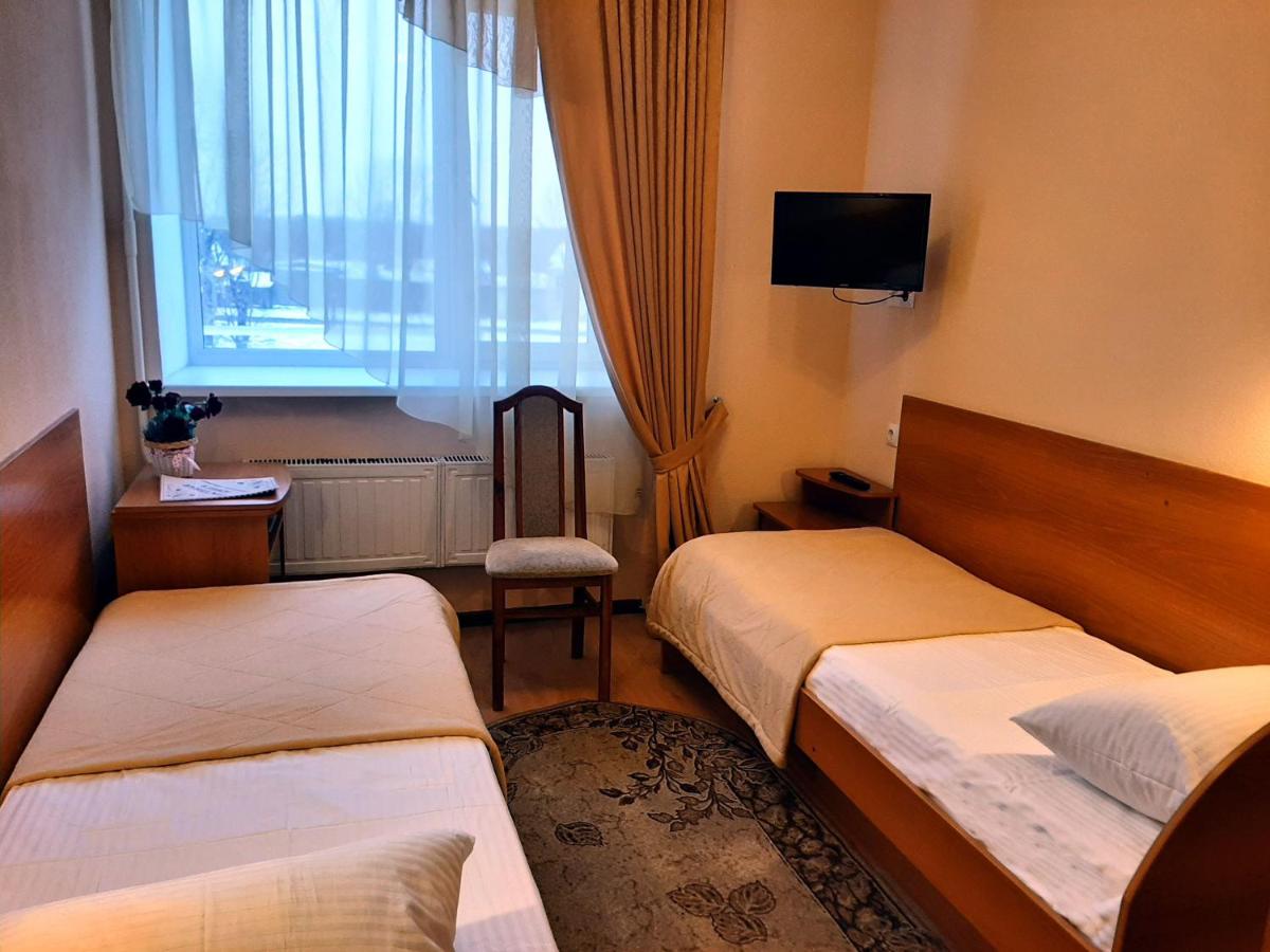 Suitetrails - Shakhtyor Hotel