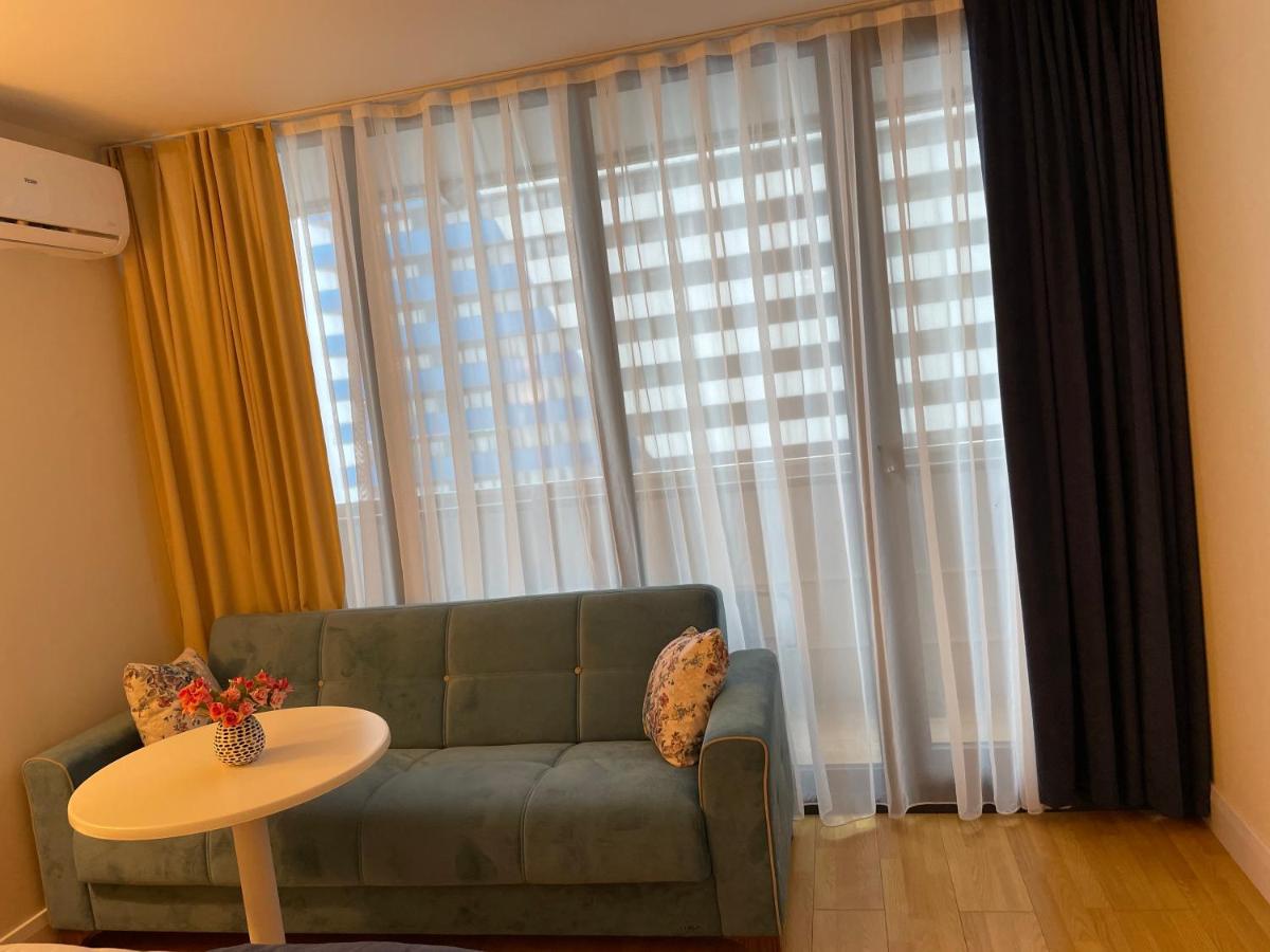 Suitetrails - Apartment 3012 in Orbi City