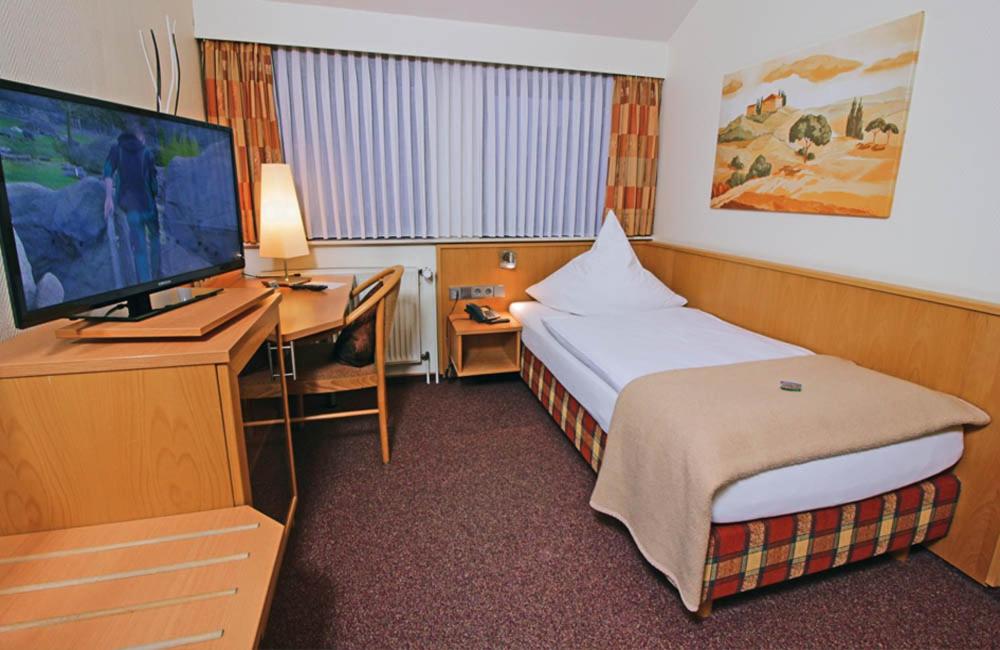 Hotel Lindenkrug - Housity