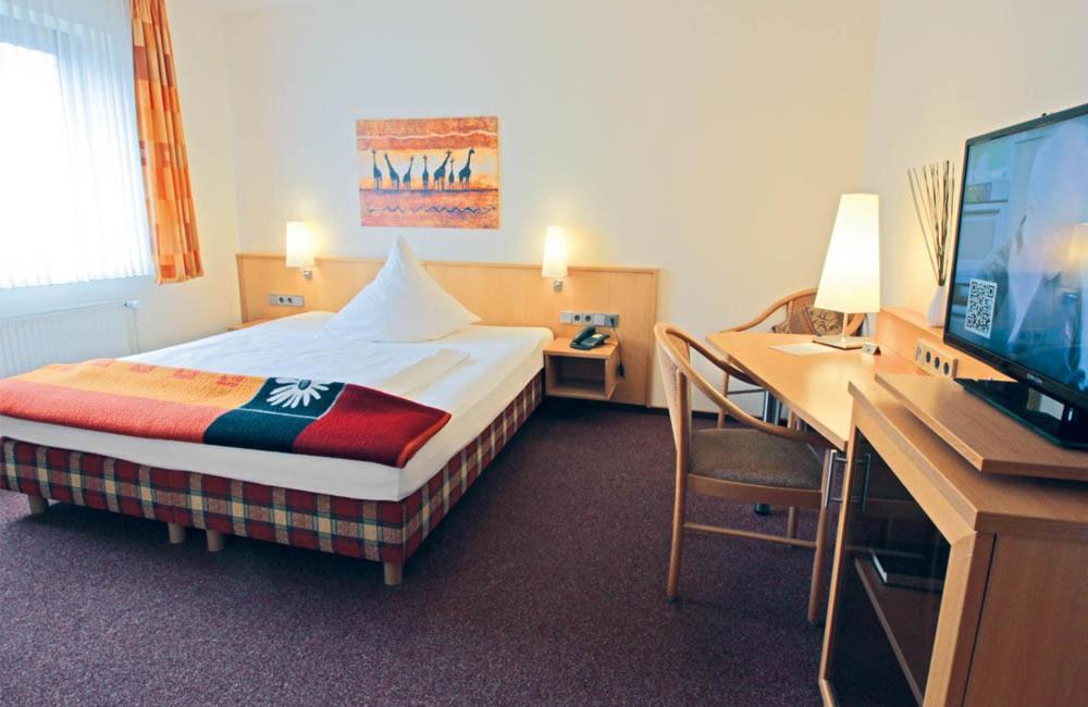 Hotel Lindenkrug - Housity