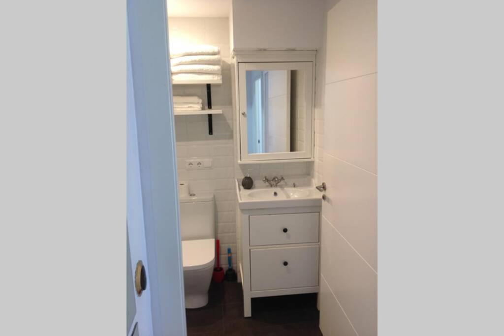 Bonito Piso frente al mar con piscina y parking - Housity