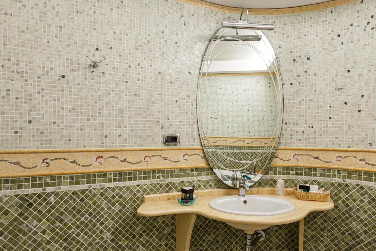 Hotel Villa Sofia - Housity