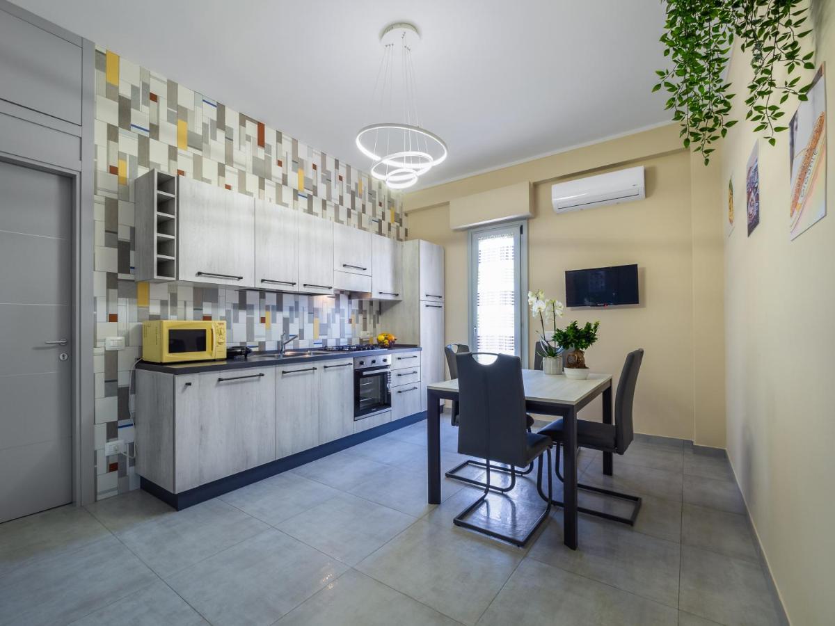 Blue Sky Sorrento Apartment FREE PARKING - Housity