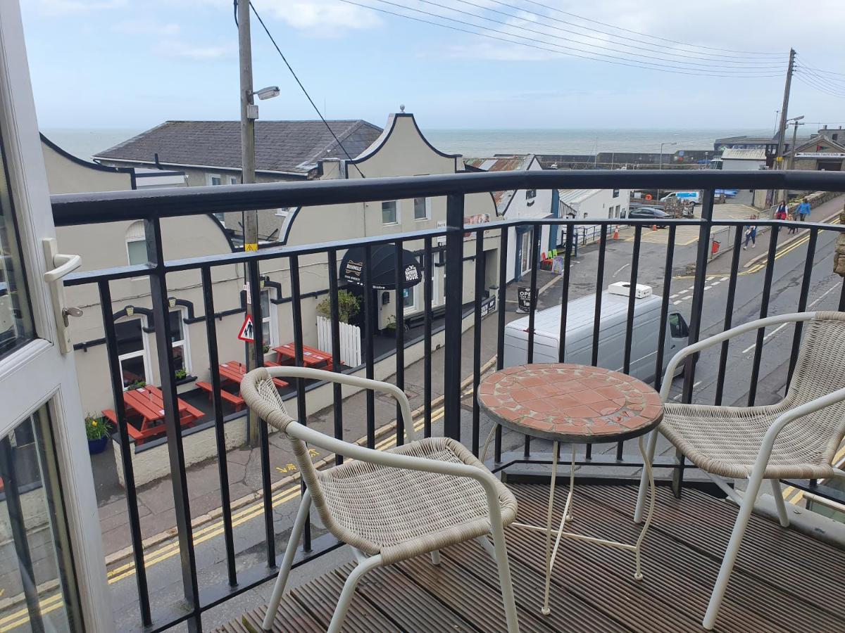 Seafront Apartment - Housity