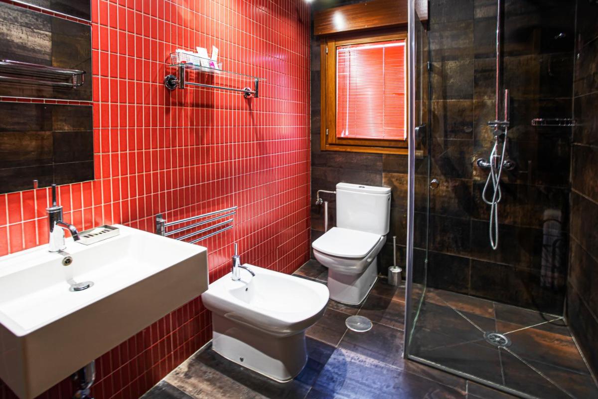 Un baño de LA CASONA Encanto Rural - ApartaHotel SPA Llanes