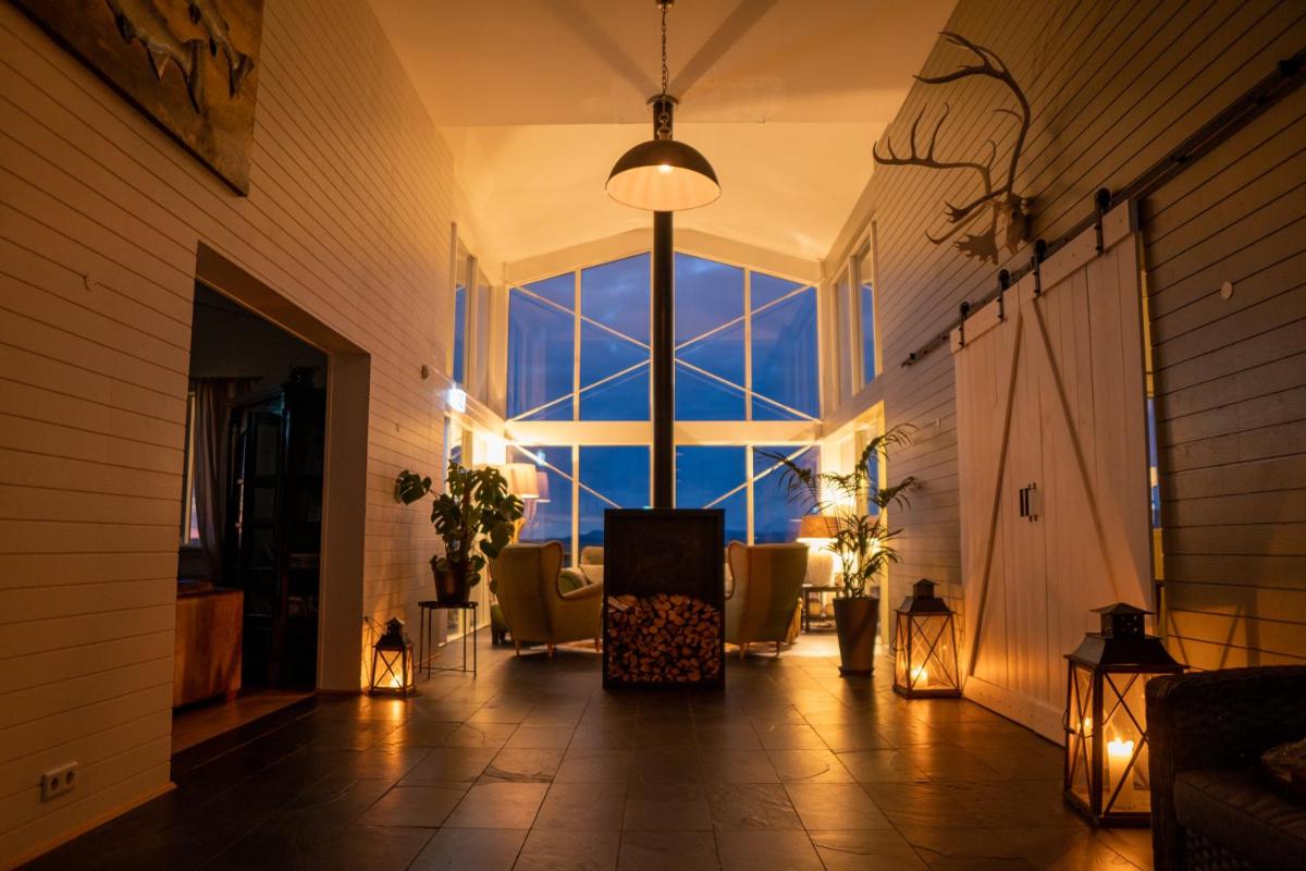 Aurora Lodge Hotel - Housity