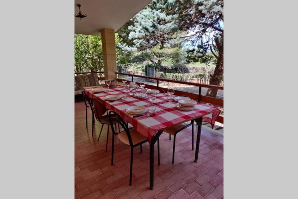 Nature, memories and garden shower at Casa del Castello - Housity