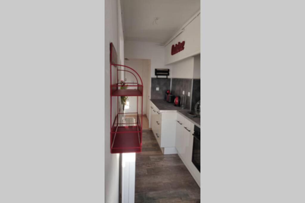 Studio proche gare St Charles et Hôpital Européen - Housity