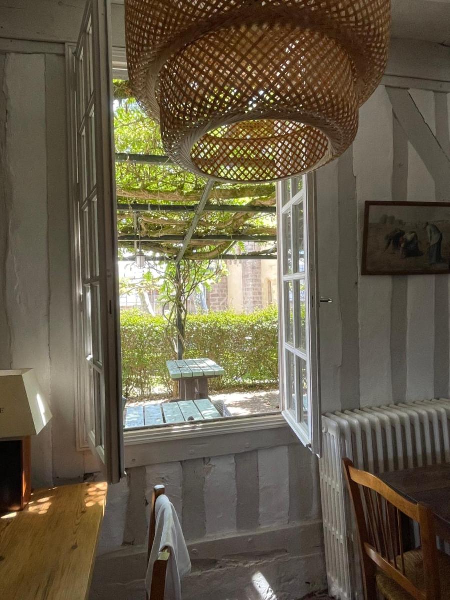 Hôtel et RESTAURANT traditionnel L' Escalandes - Housity