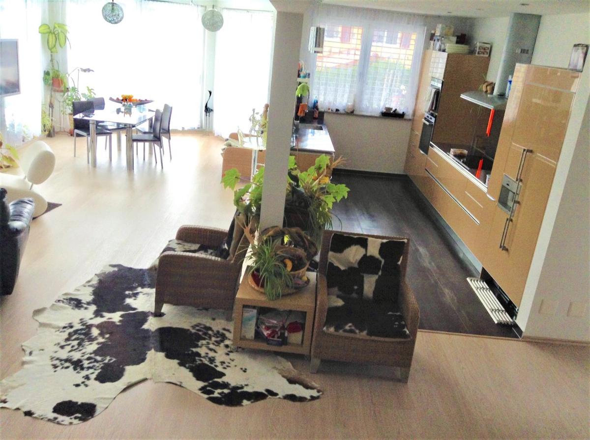Charming Villa with Private Swimmingpool - Housity