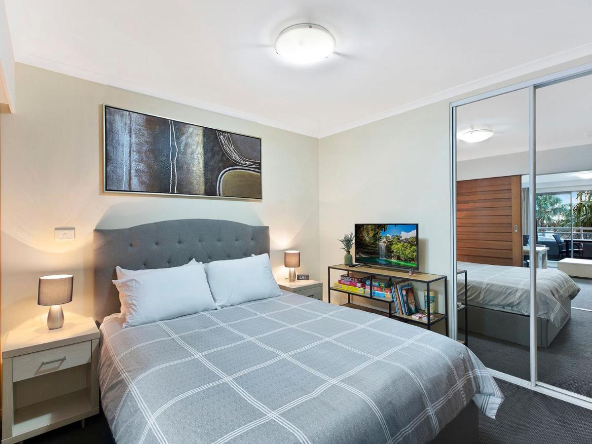 Waterfront Apartment 114 - Housity
