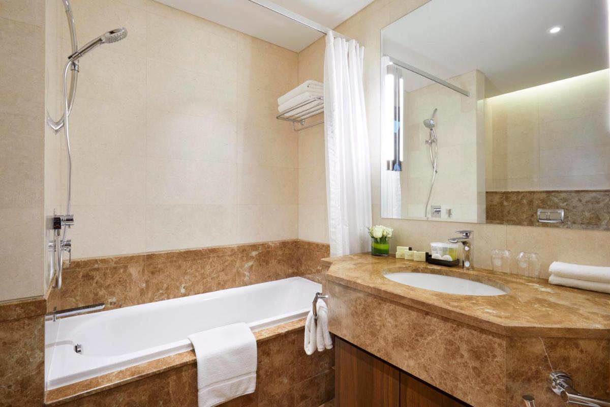 Royal Tulip Muscat - Housity
