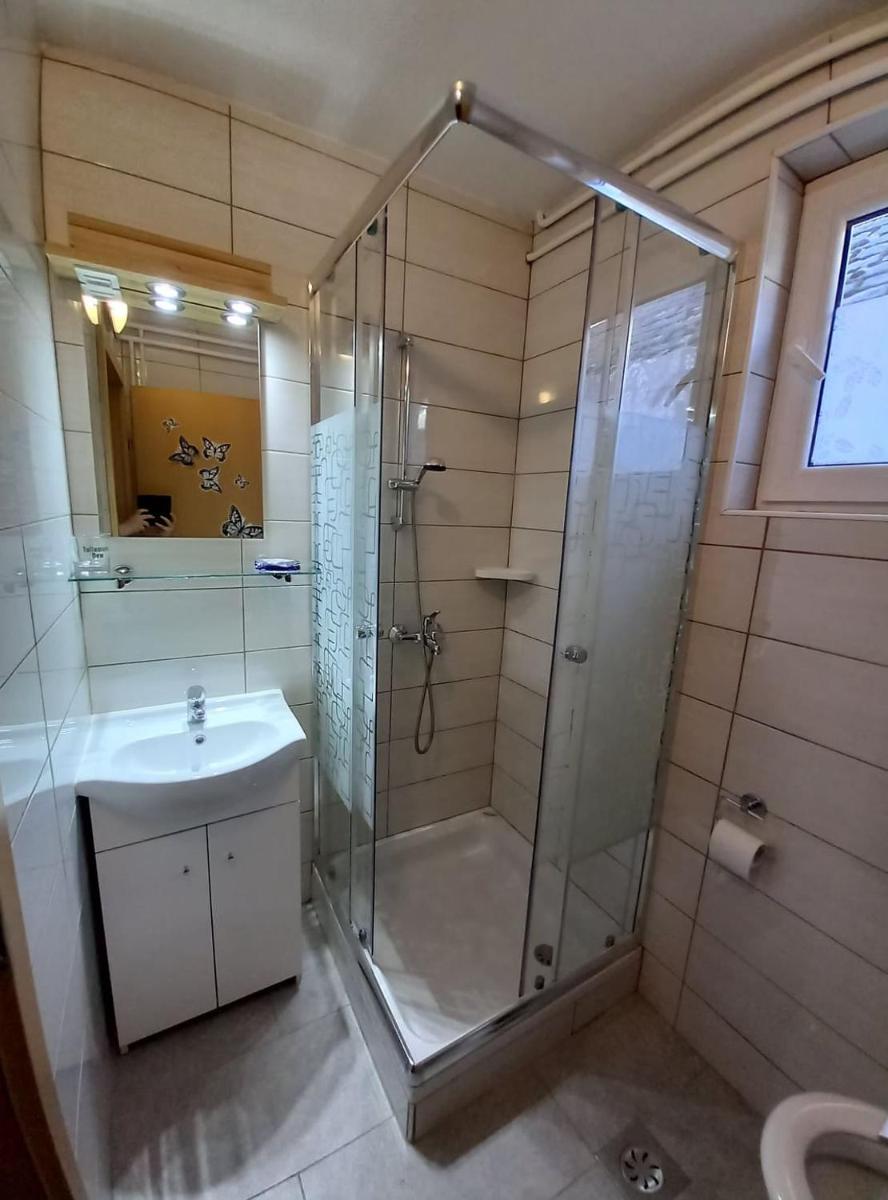 Apartmaji SLATENIK - Hizvo