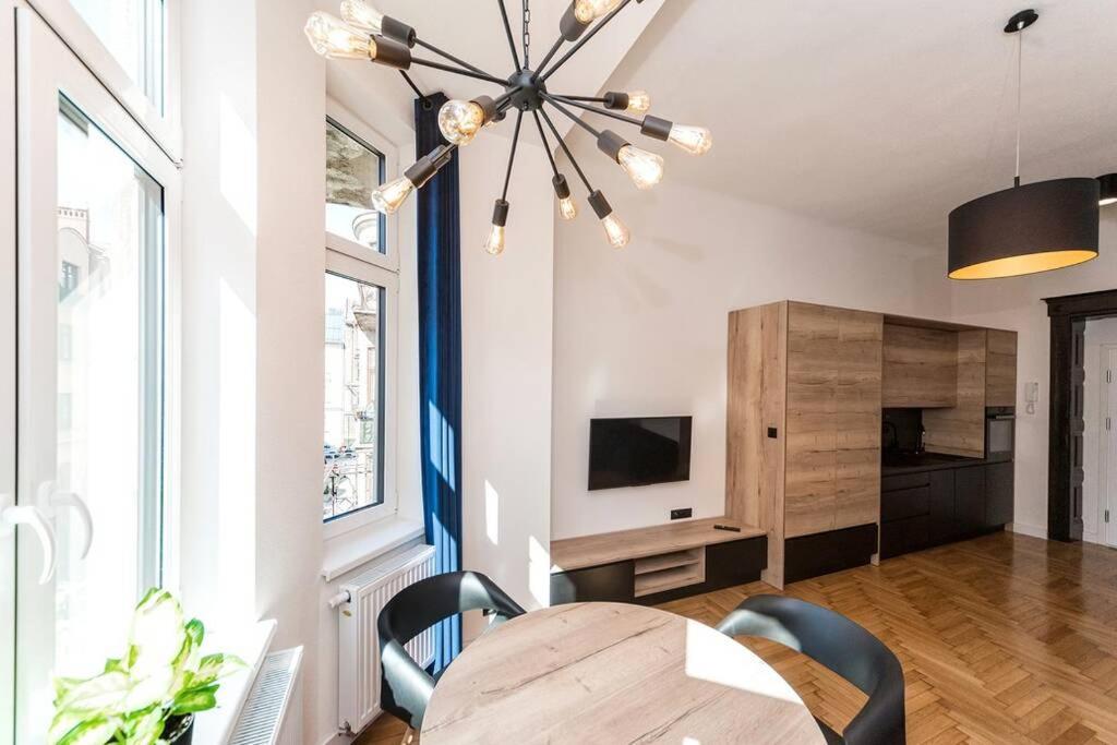 Studio Matejki D - Housity
