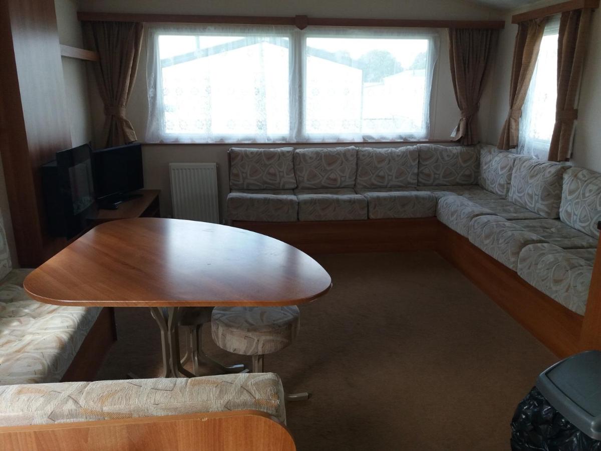 Beautiful 3-Bedrooms Static Caravan Holiday Home - Housity