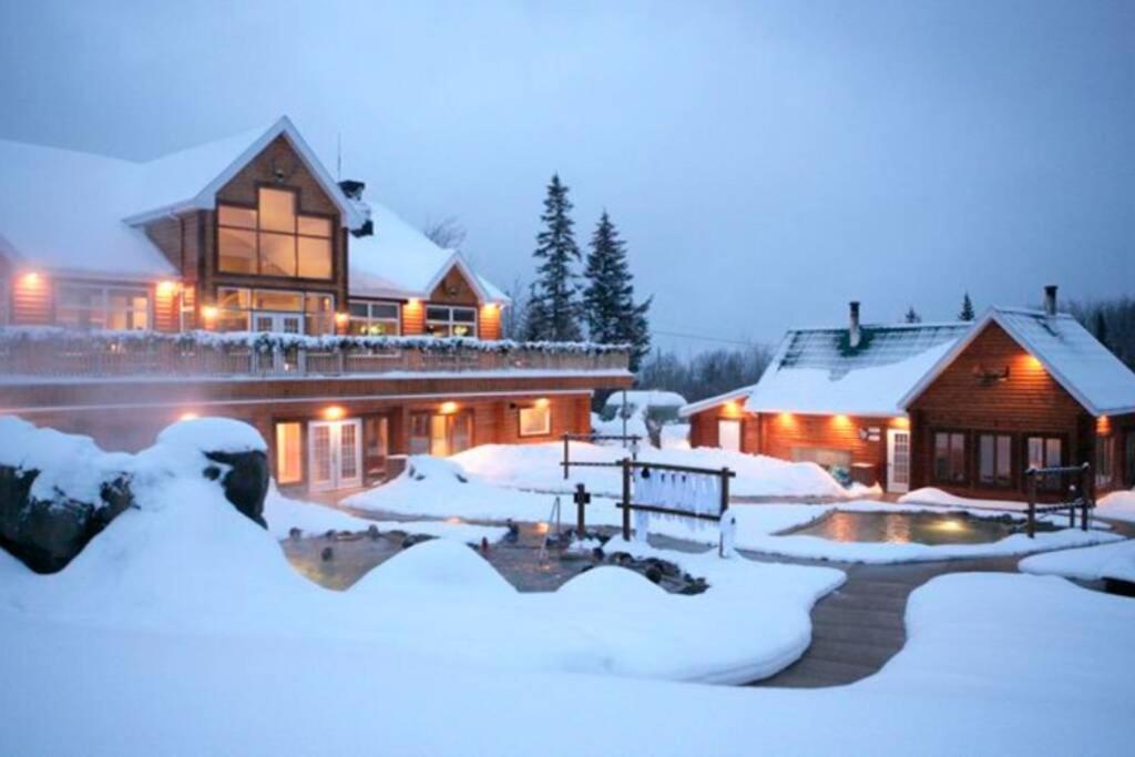 Refuge du Massif - Halte au cœur du village - Housity