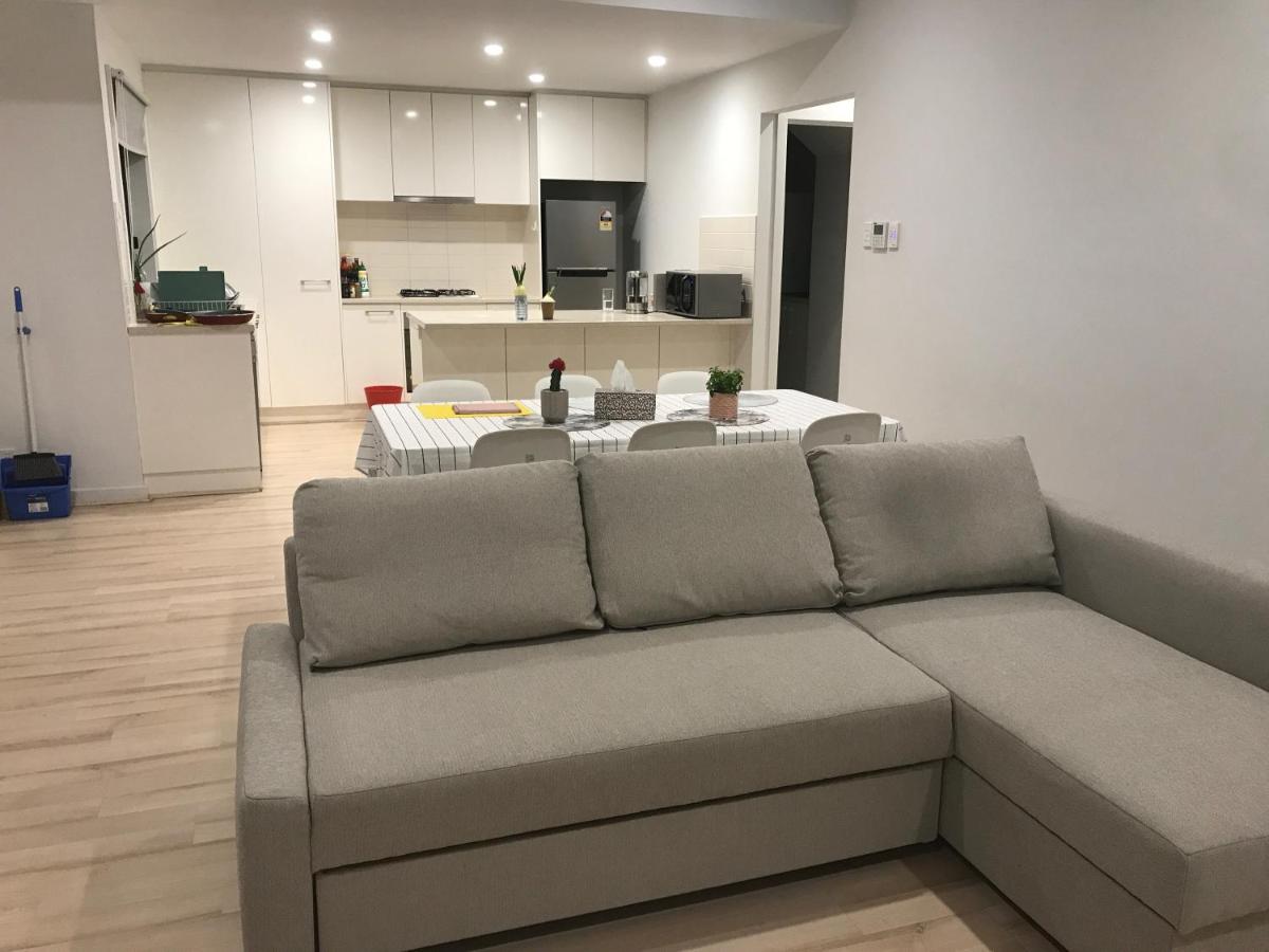 A Nice New Room - Housity