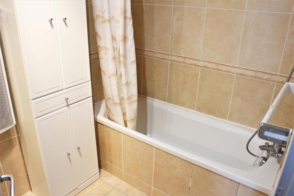 Amirauté I 21 2pieces 4 personnes - Housity