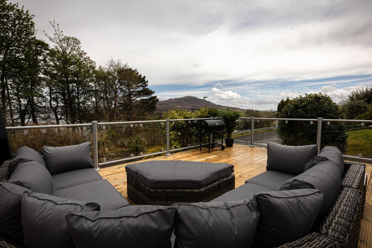 Modern 2 Bedroom House - Housity