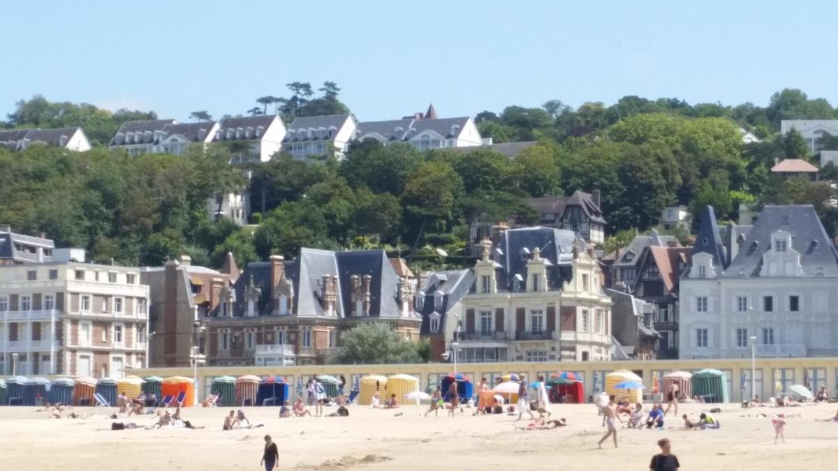 le CORDIER Appartement avec terrasse à TROUVILLE SUR MER - Housity