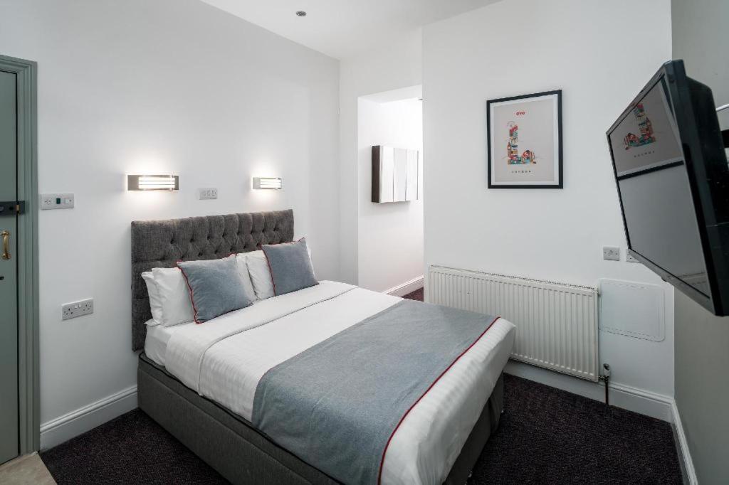 Apollo Hotel Kings Cross - Housity
