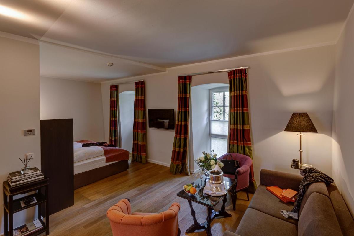 Schlosshotel Hugenpoet - Housity