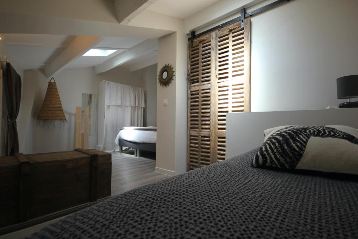 La Cour - Housity