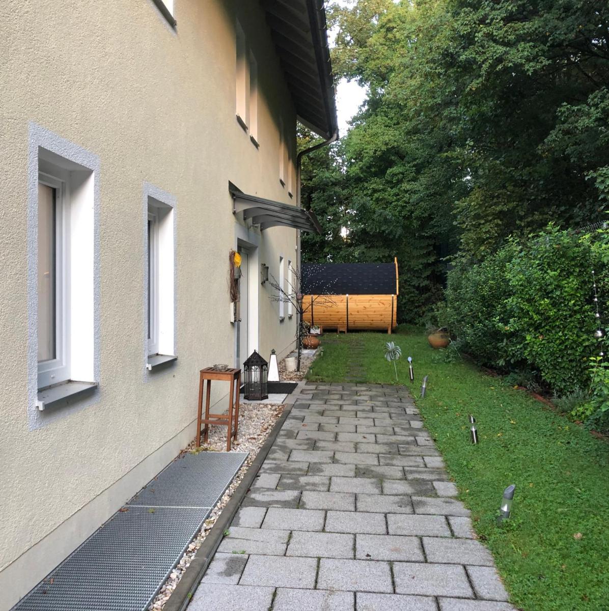 Holz-Wohnfass in München-Nymphenburg - Housity