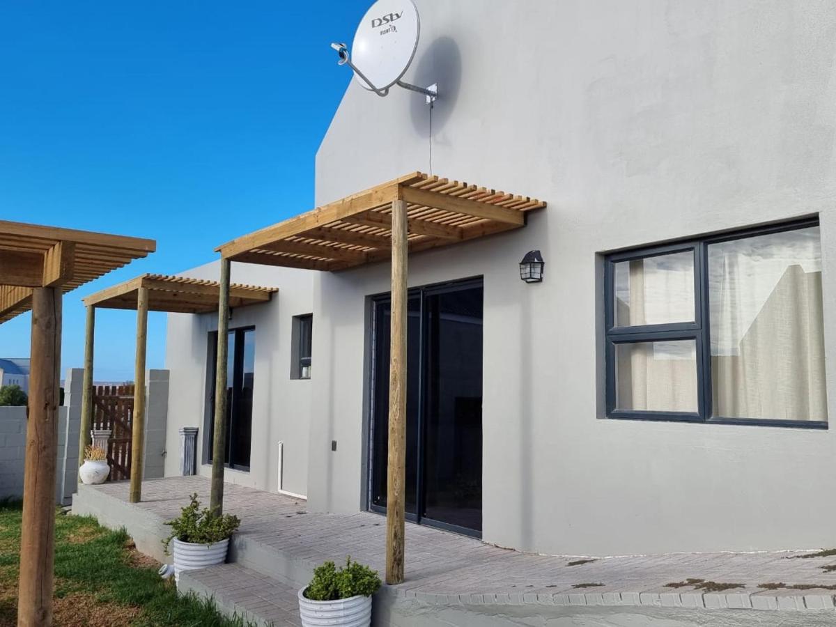 Rustic Hill - Housity