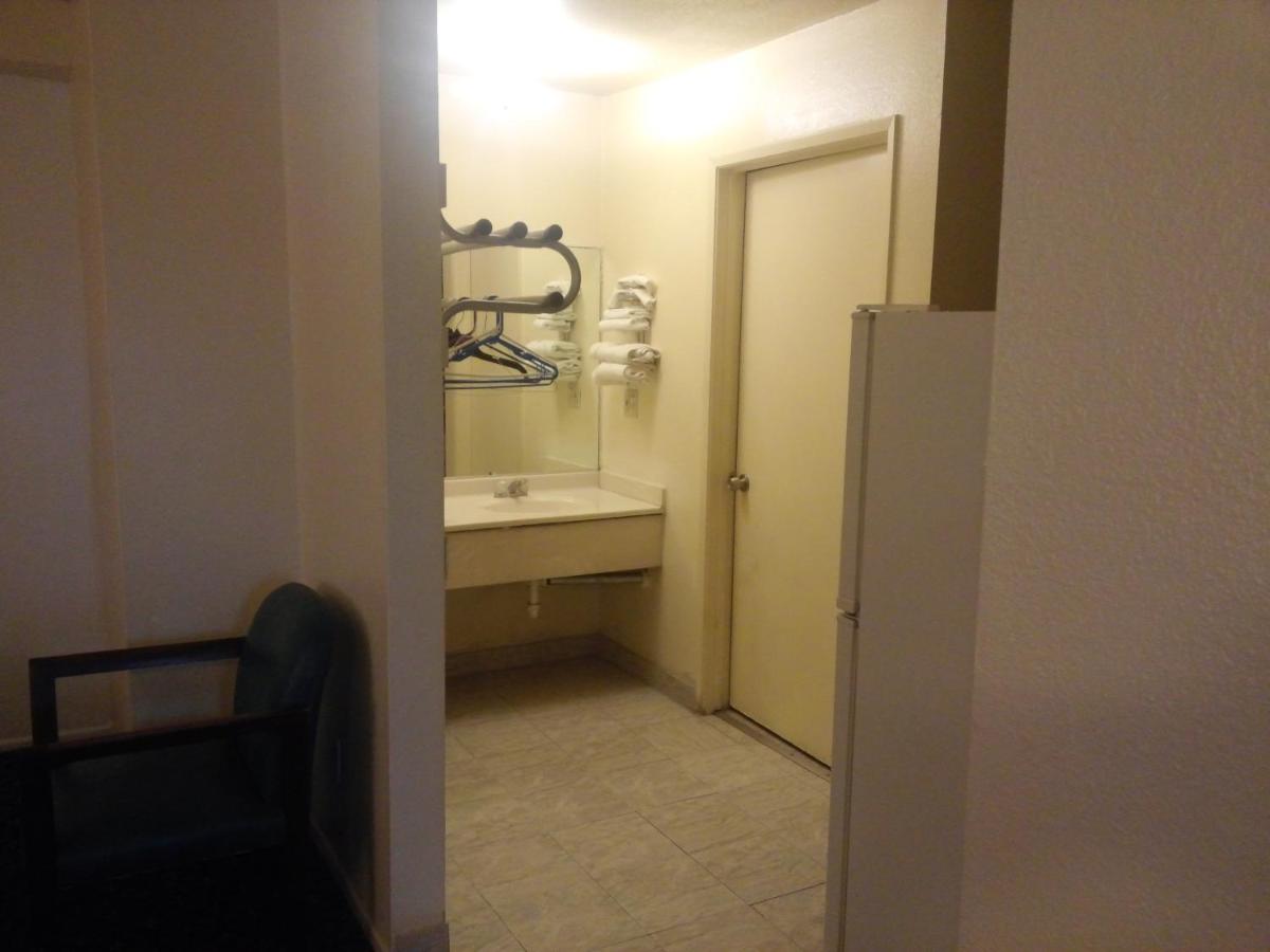 Evergreen Inn - Housity