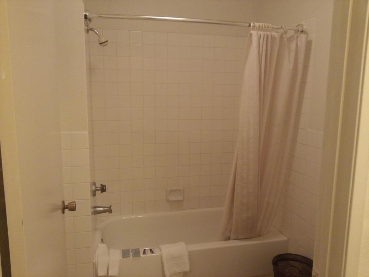 Evergreen Inn - Housity