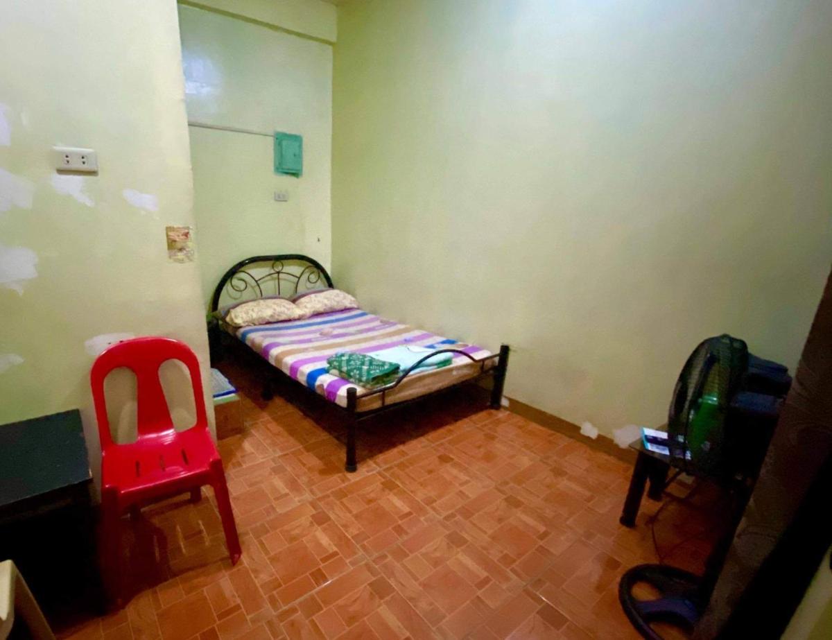 Belen Favila Transient rooms near Airport Terminal 3 - Hizvo