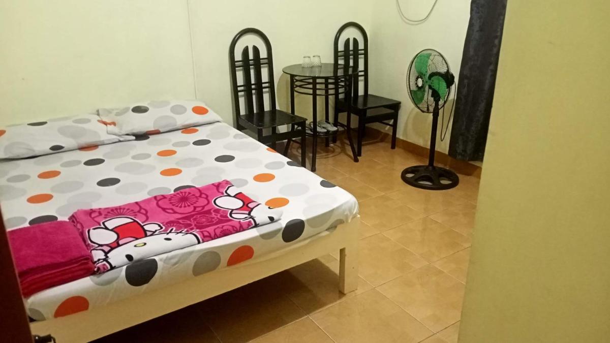 Belen Favila Transient rooms near Airport Terminal 3 - Hizvo