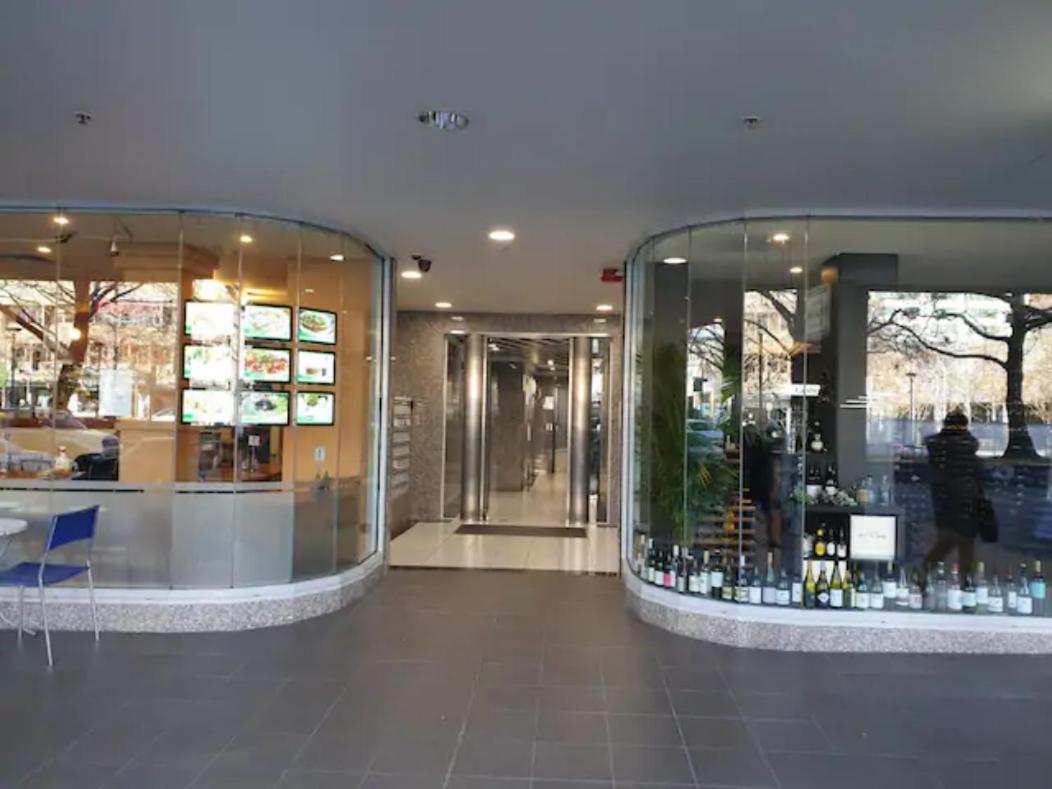 Dana-Spacious Private Room in Shared 2-Bedroom Apartment-2 - Housity