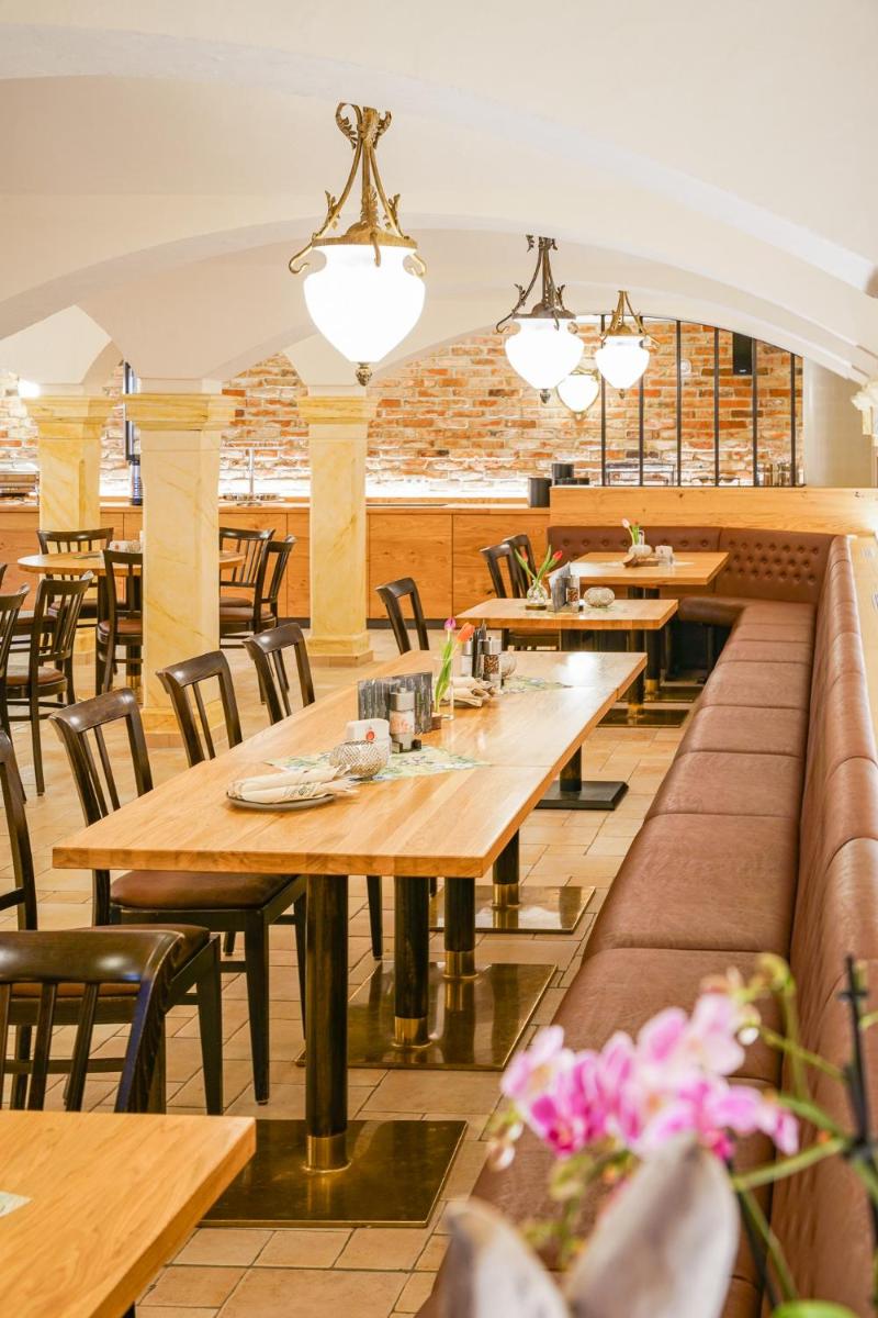 Landhotel Sonnenhof - Housity