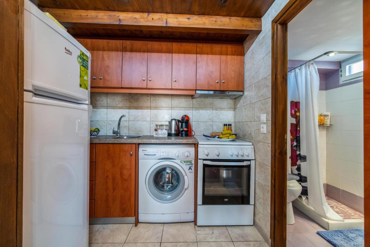 ADAM HOUSE - Housity