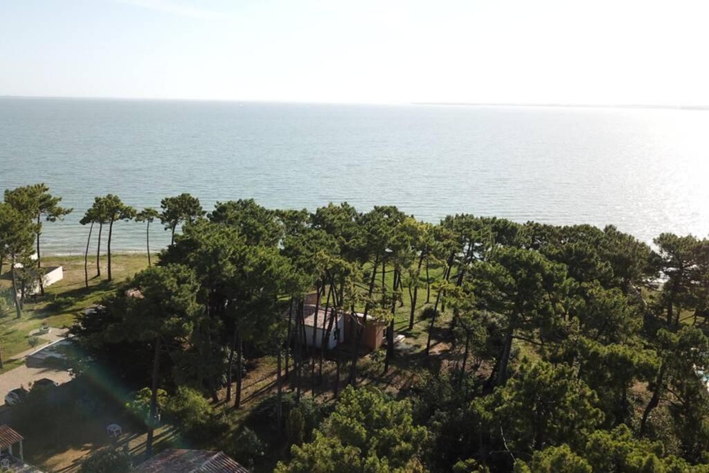 Villa Ile de Re avec acces mer du jardin - Housity