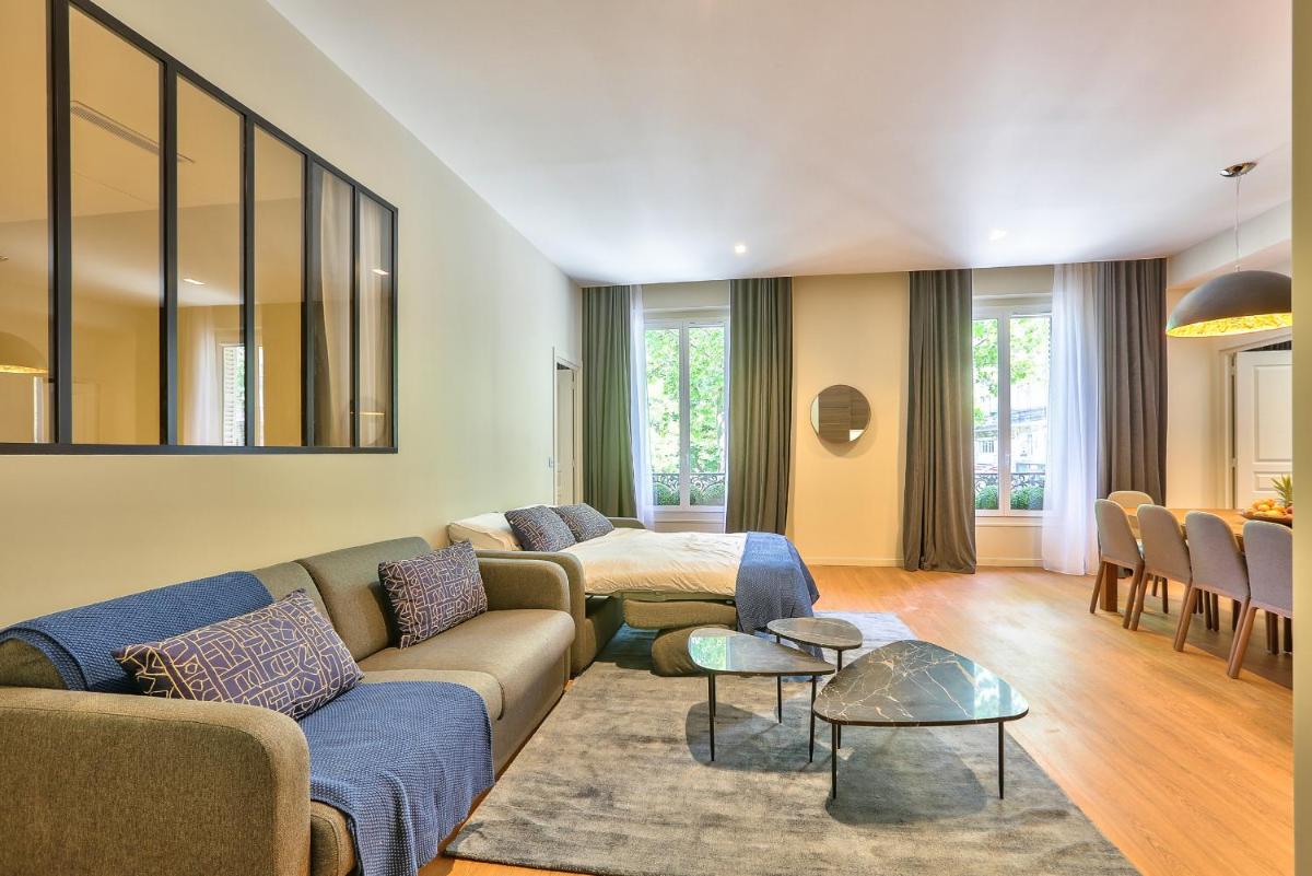 119 - Urban Spacious Apartment Sebastopol - Hizvo